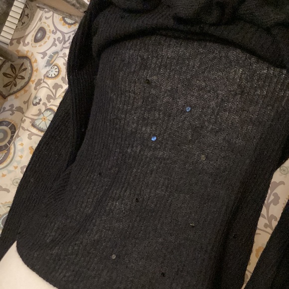 Sweater, long sleeve with ruffles at cuff and neck - Picture 6 of 6